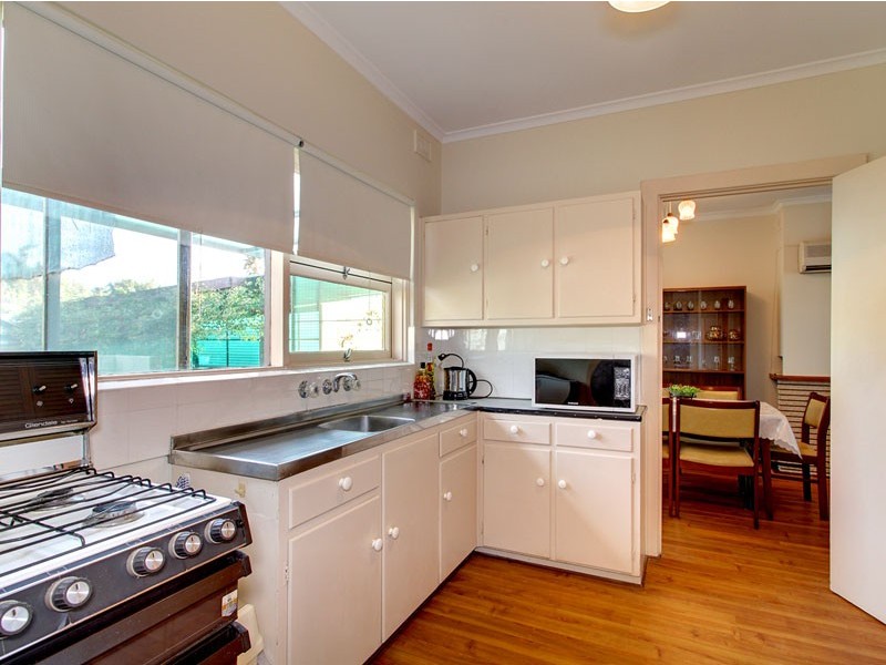6 Wahratta Avenue, Morphett Vale SA 5162