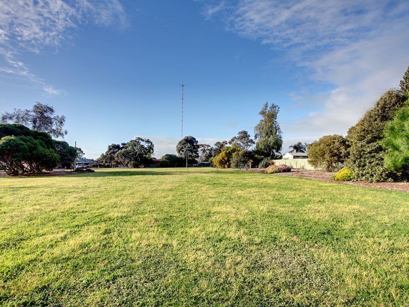 6 Wahratta Avenue, Morphett Vale SA 5162