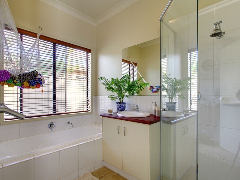 1 Nicholl Avenue, Aldinga Beach SA 5173