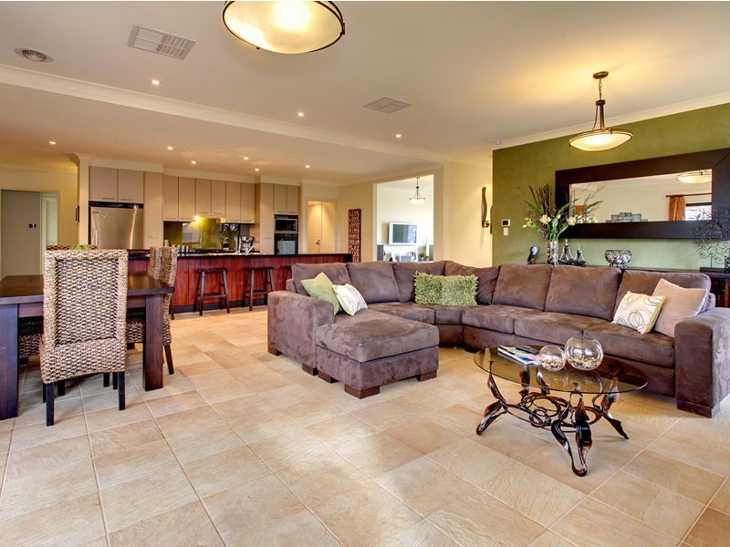 1 Nicholl Avenue, Aldinga Beach SA 5173