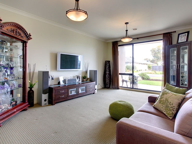 1 Nicholl Avenue, Aldinga Beach SA 5173