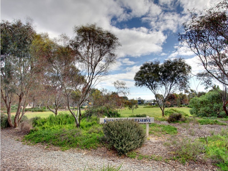1 Nicholl Avenue, Aldinga Beach SA 5173