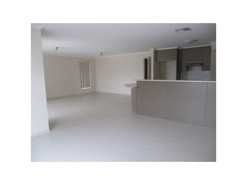 21 Sandy Lane, Hackham SA 5163