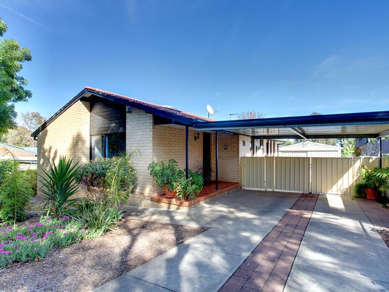 13 Valerian Court, Christie Downs SA 5164