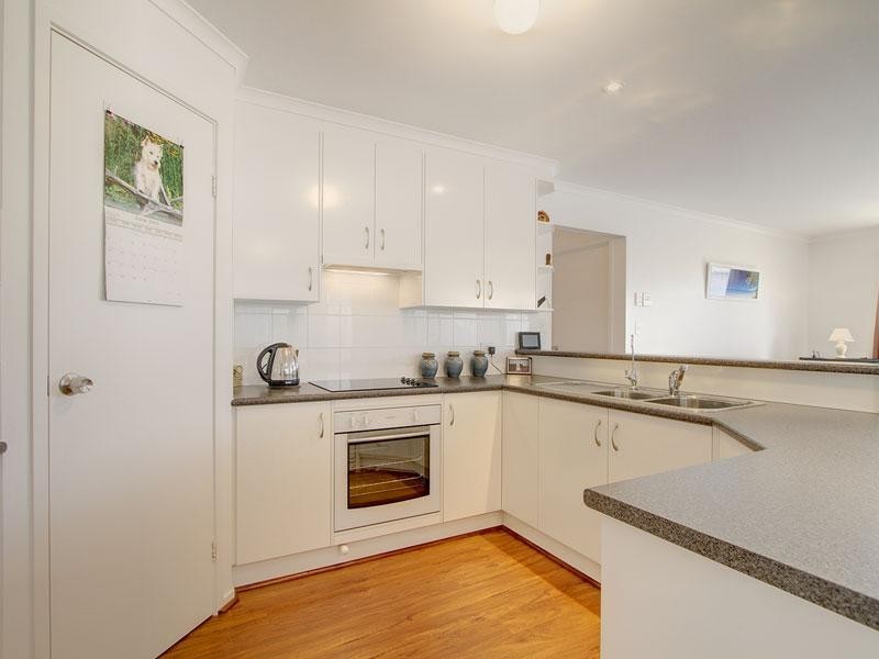 6 Cricket Ground Court, Christie Downs SA 5164