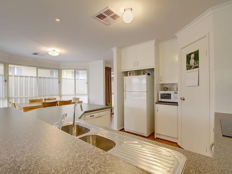 6 Cricket Ground Court, Christie Downs SA 5164