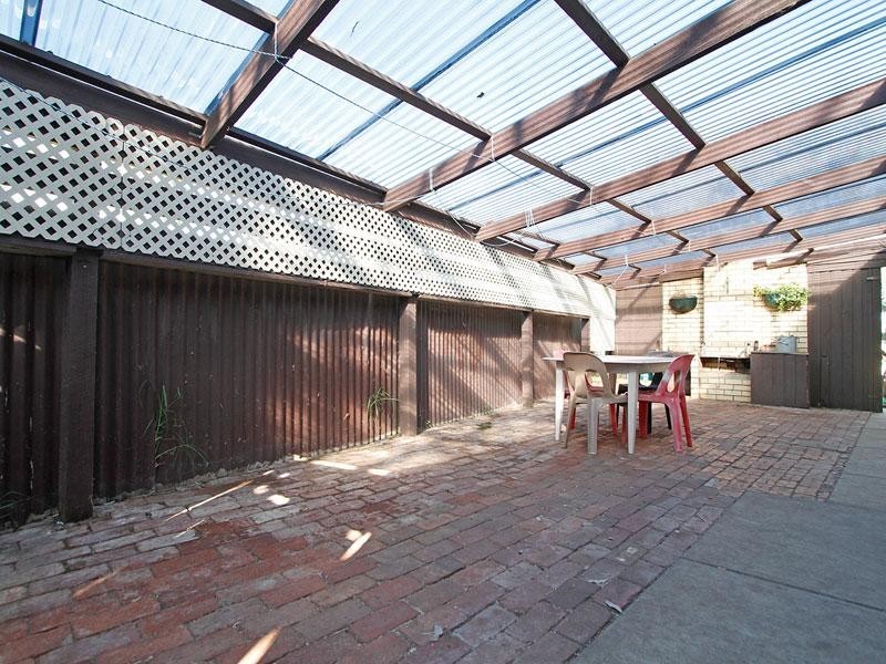 27 Narvik Crescent, Hackham West SA 5163