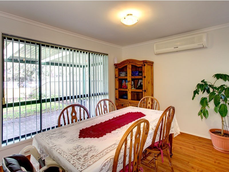 18 McCormack Crescent, Woodcroft SA 5162