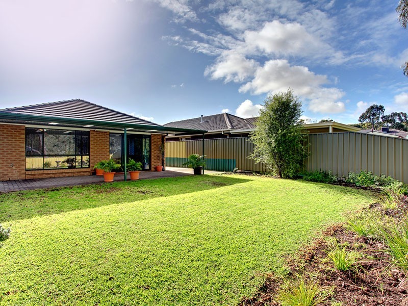 18 McCormack Crescent, Woodcroft SA 5162