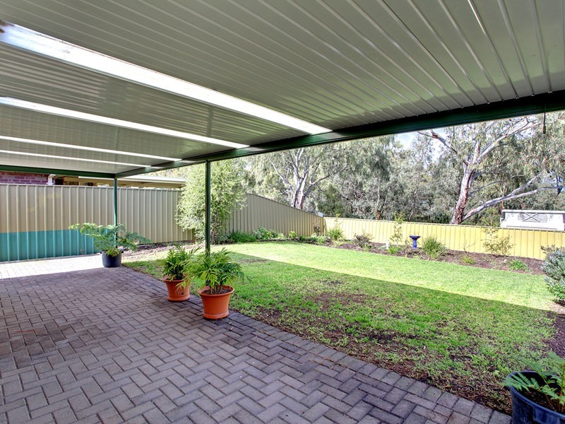 18 McCormack Crescent, Woodcroft SA 5162