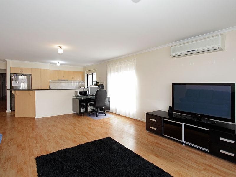 22 Kari Crescent, Huntfield Heights SA 5163