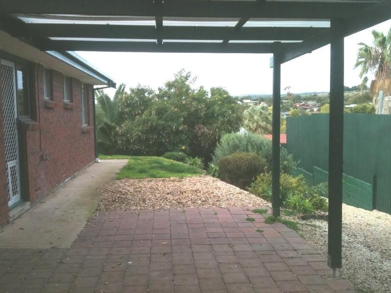 26 Featherstone Drive, Huntfield Heights SA 5163