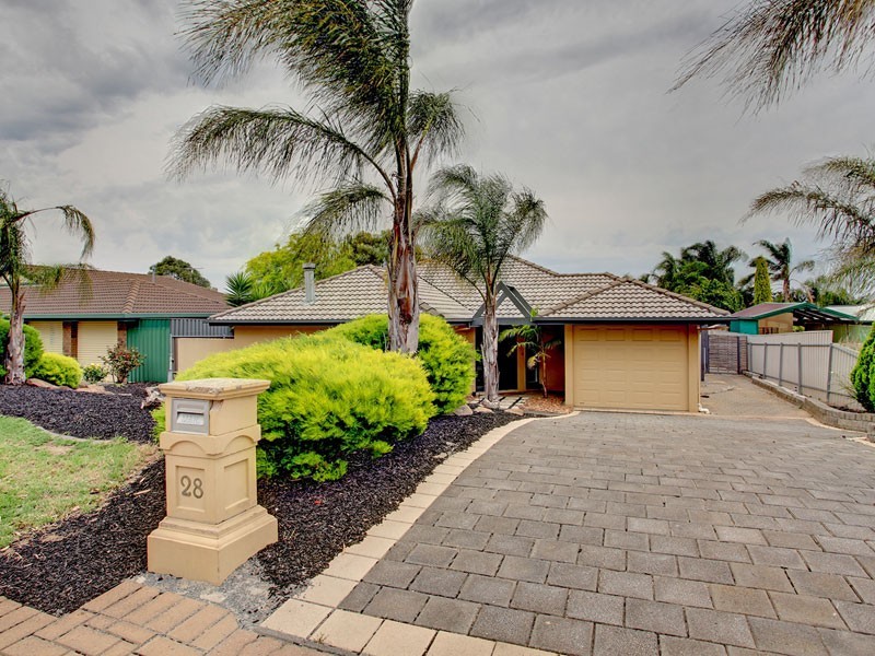 28 Foxfield Drive, Onkaparinga Hills SA 5163