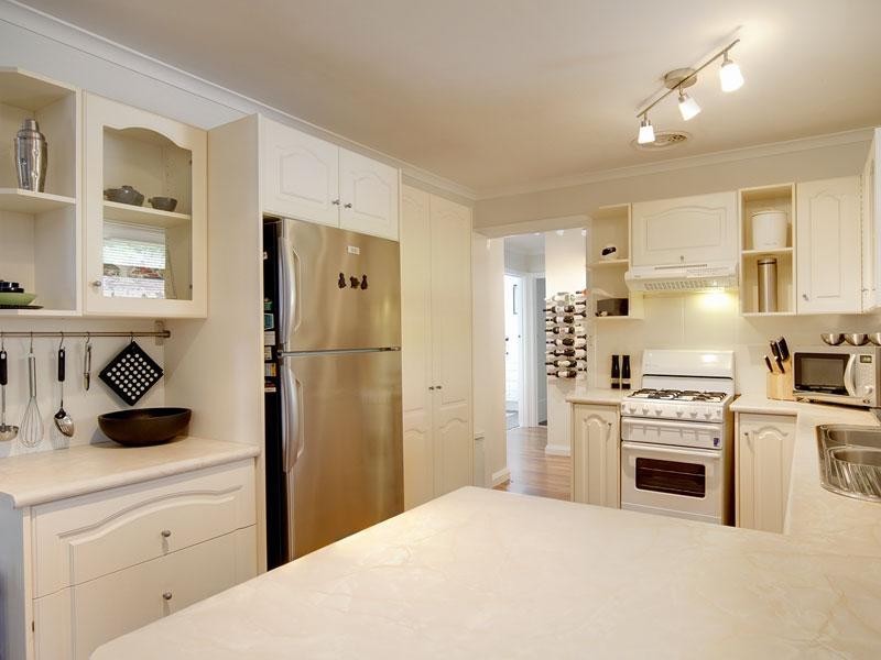 2 Weatherly Road, Happy Valley SA 5159