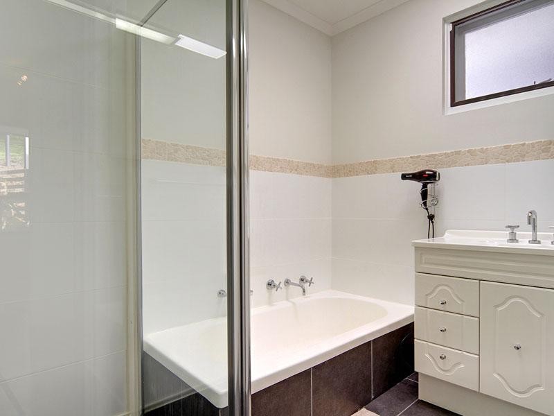 2 Weatherly Road, Happy Valley SA 5159