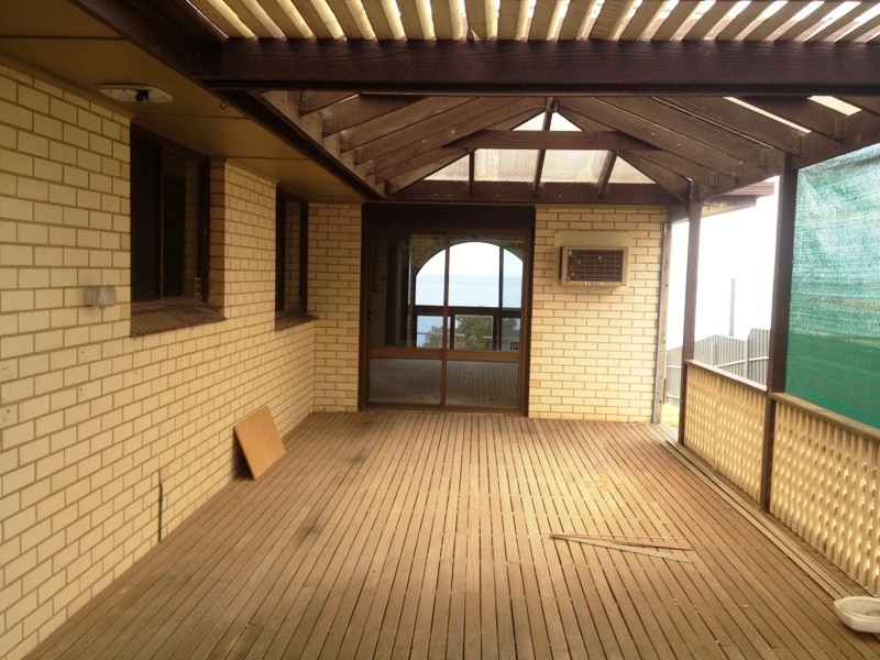 3 Mentone Parade, O’sullivan Beach SA 5166