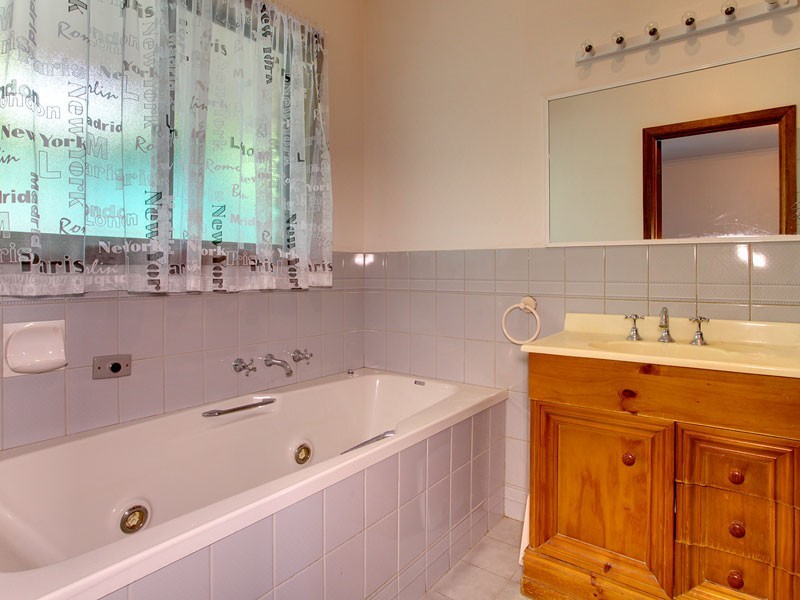 13 Witton Road, Port Noarlunga SA 5167