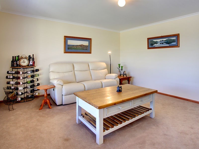21 Gilligan Grove, Mclaren Flat SA 5171