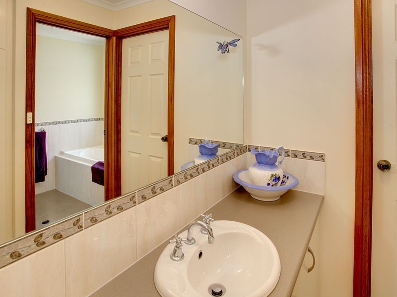 21 Gilligan Grove, Mclaren Flat SA 5171