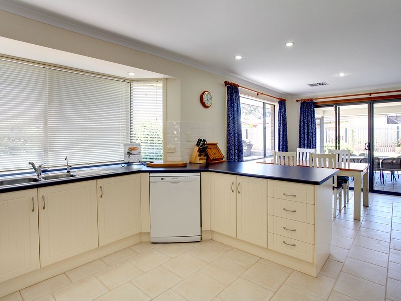 21 Gilligan Grove, Mclaren Flat SA 5171