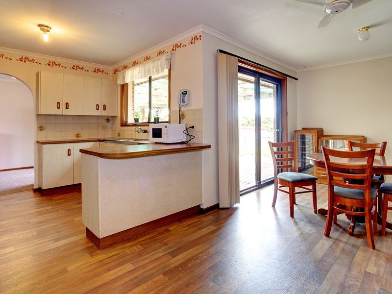 8 McIlwaine Crescent, Noarlunga Downs SA 5168