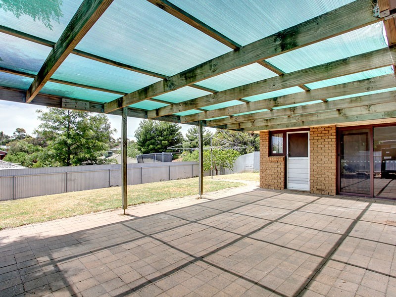 8 McIlwaine Crescent, Noarlunga Downs SA 5168