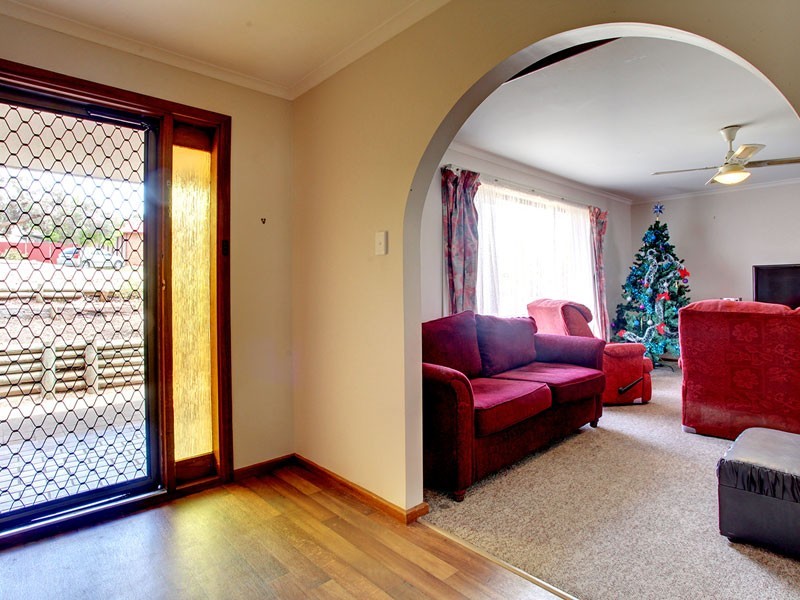8 McIlwaine Crescent, Noarlunga Downs SA 5168