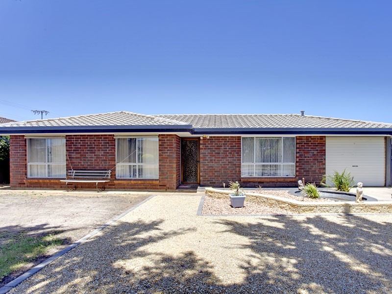 4 Larboard Street, Seaford SA 5169