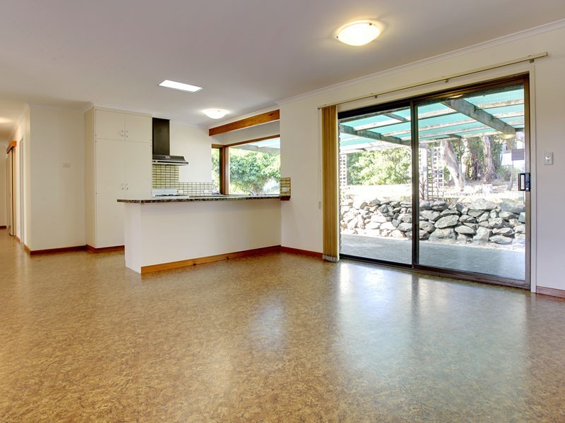 19 Sunnymeade Drive, Aberfoyle Park SA 5159