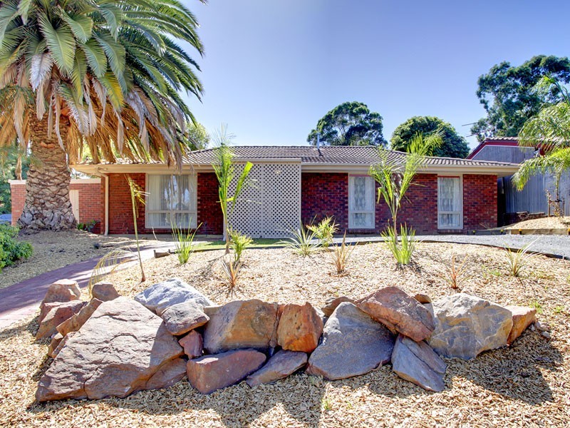 8 Scenic Way, Hackham SA 5163