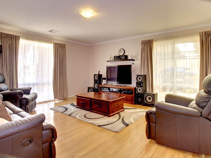 8 Scenic Way, Hackham SA 5163