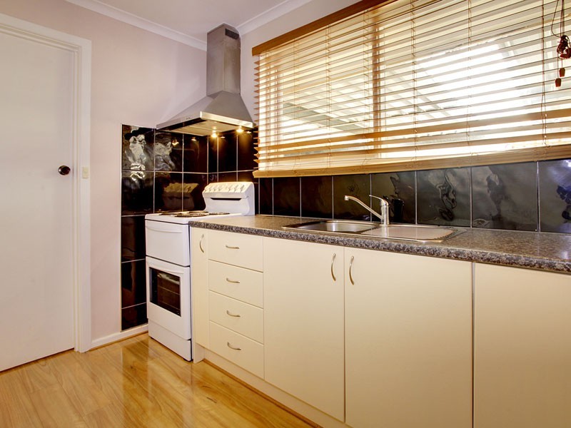 8 Scenic Way, Hackham SA 5163