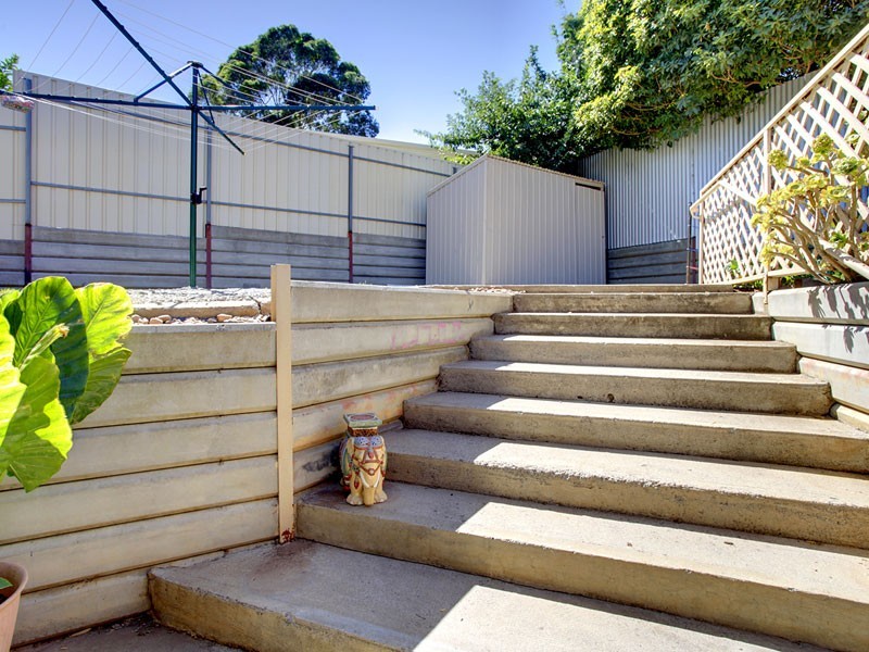 8 Scenic Way, Hackham SA 5163