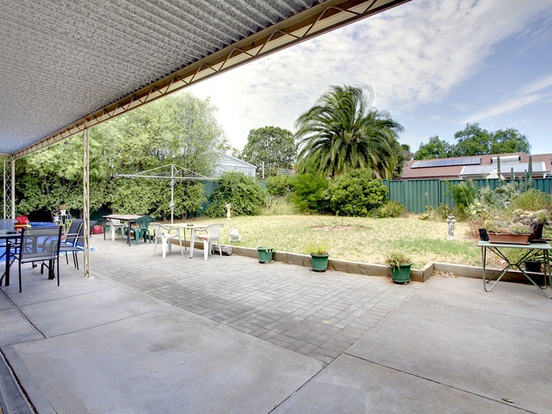 12 Powers Avenue, Morphett Vale SA 5162