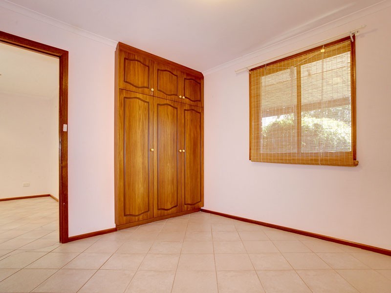 14 Potter Drive, Woodcroft SA 5162