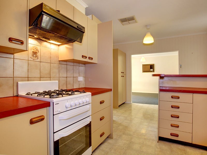 22 Conington Crescent, Morphett Vale SA 5162