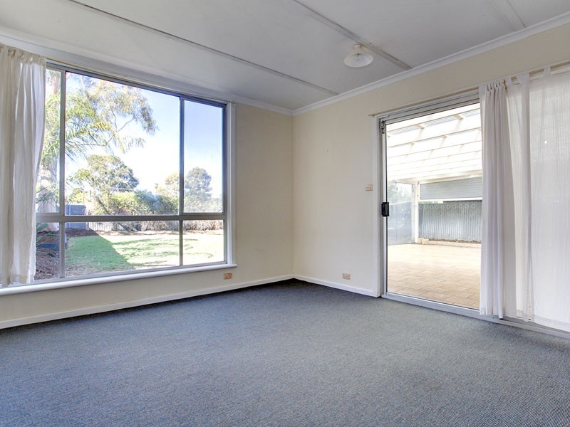 22 Conington Crescent, Morphett Vale SA 5162