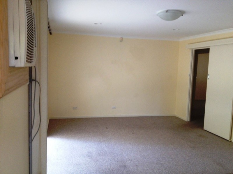 17 Owen Court, Christie Downs SA 5164