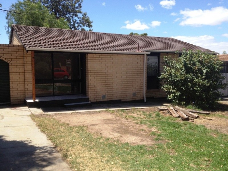 9 Dianna Crescent, Morphett Vale SA 5162