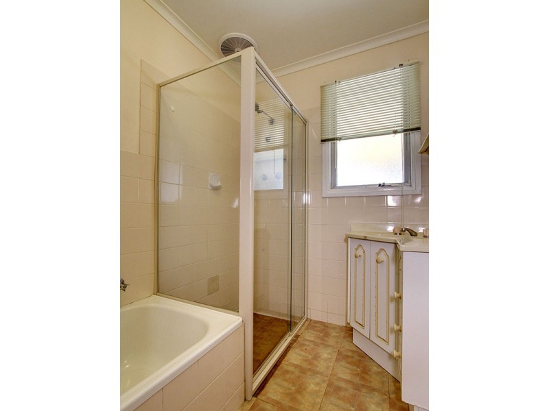 14 Lindsay Drive, Morphett Vale SA 5162