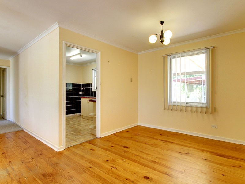 14 Lindsay Drive, Morphett Vale SA 5162