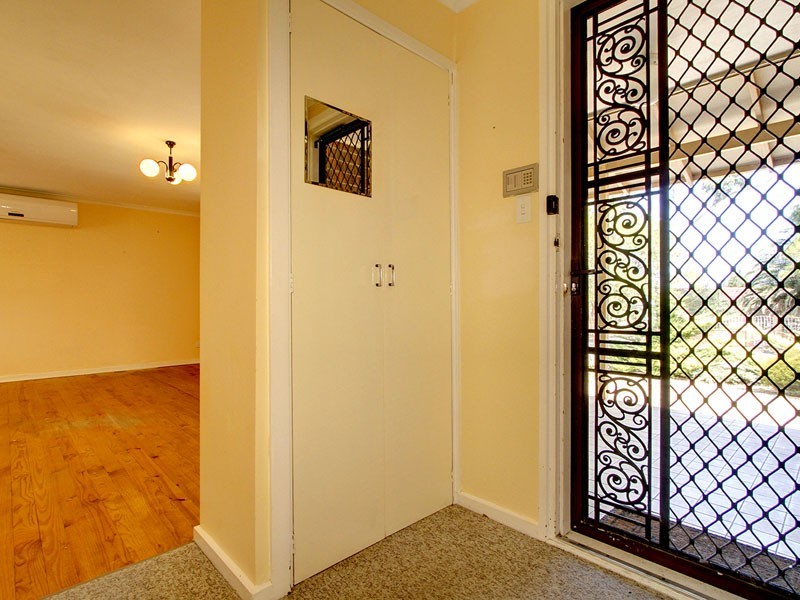 14 Lindsay Drive, Morphett Vale SA 5162