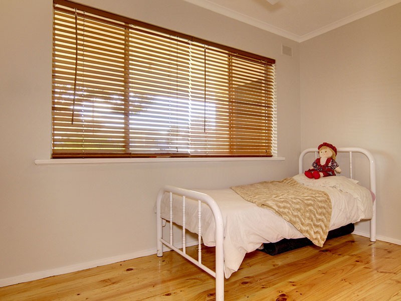 21 Inverness Avenue, Morphett Vale SA 5162