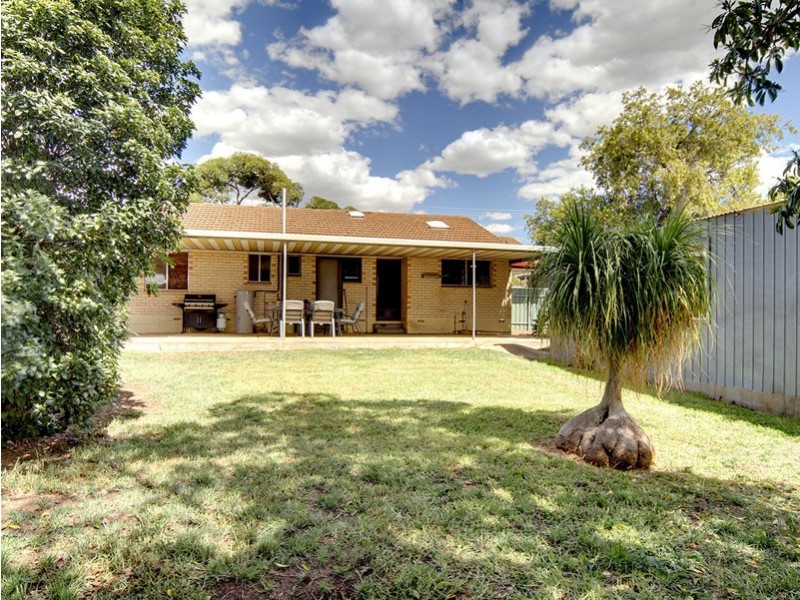 21 Inverness Avenue, Morphett Vale SA 5162