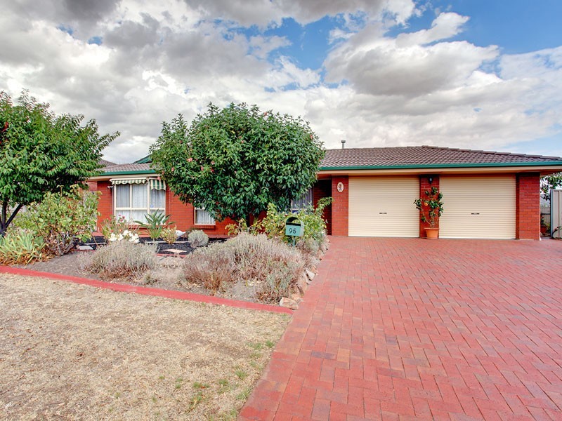 95 Sherebrooke Boulevard, Woodcroft SA 5162