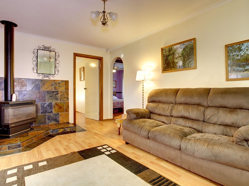 6 Queens Way, Woodcroft SA 5162