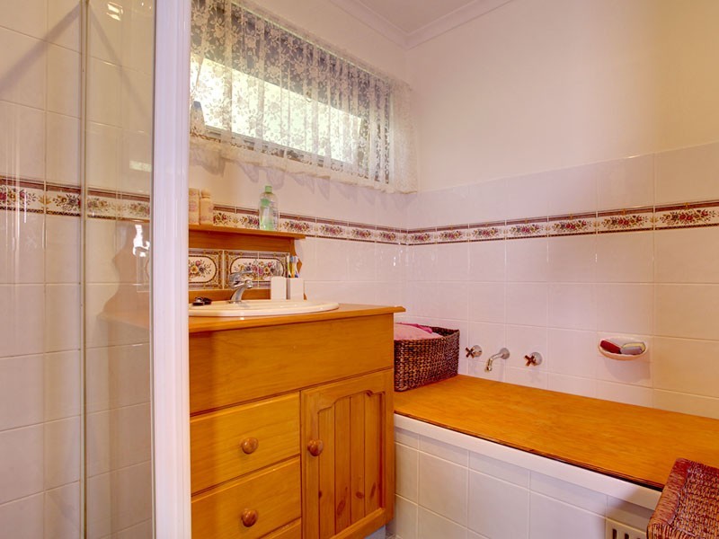 6 Queens Way, Woodcroft SA 5162