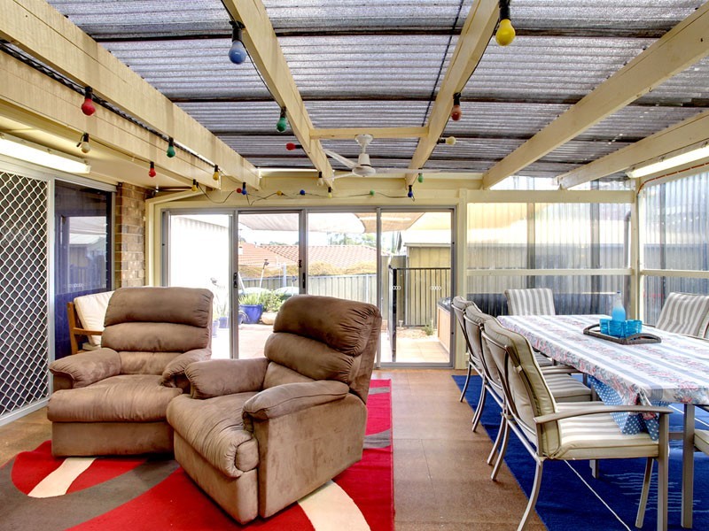 6 Queens Way, Woodcroft SA 5162