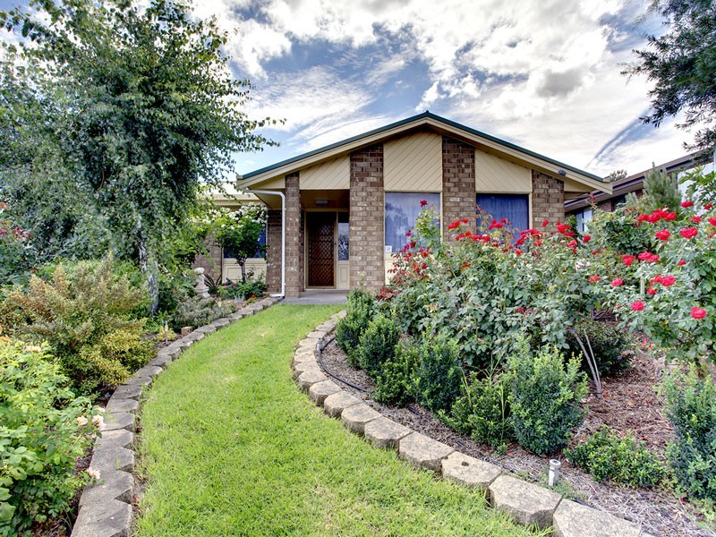 6 Queens Way, Woodcroft SA 5162