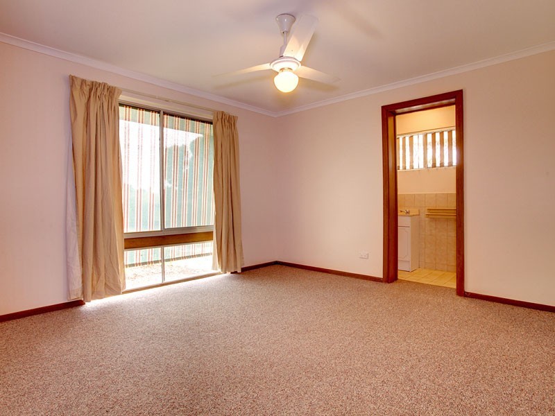 37 Suzanne Avenue, Morphett Vale SA 5162